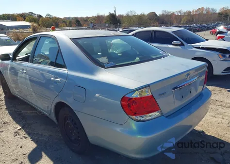 2006 Toyota Camry Le z USA, uszkodzony, nr VIN 4T1BE32K16U692602